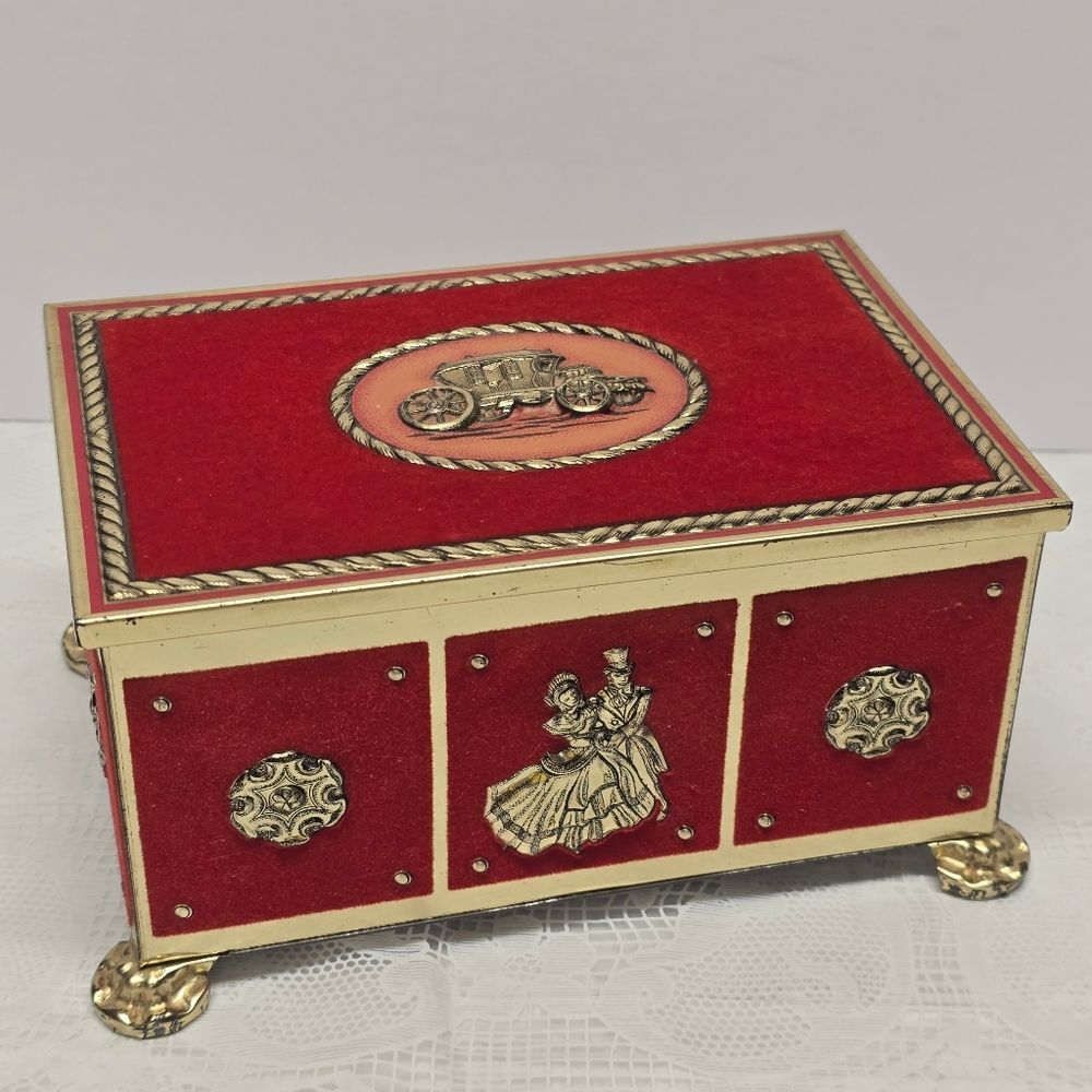 Vintage Footed Gold Metal Red Velour Victorian Carriage And Couple Trinket Box